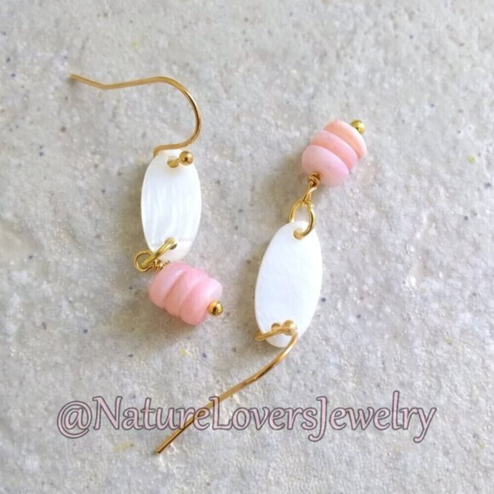 Lightweight! Pink White & Gold Mother of Pearl & Shell Earrings